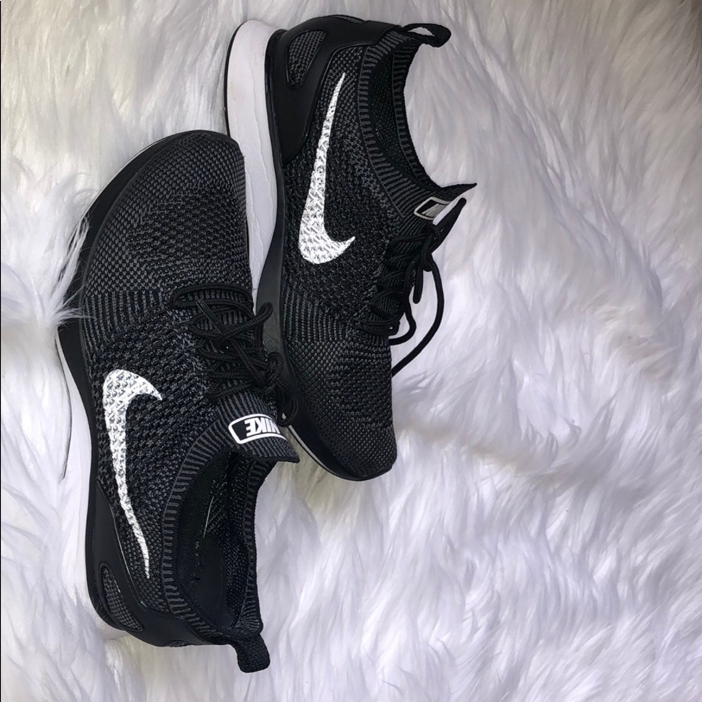 Nike Mariah Flyknit Racer size 7